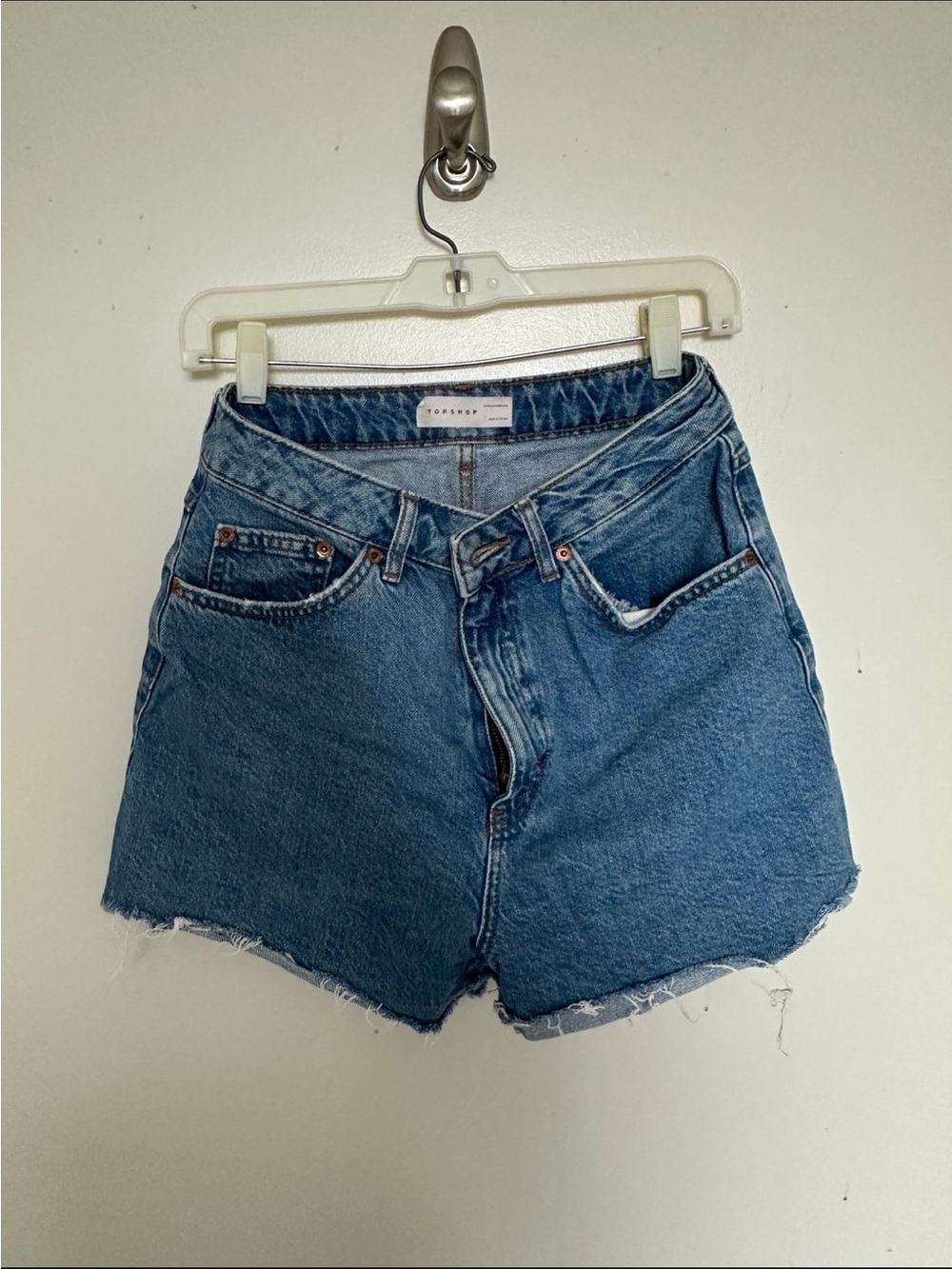 Topshop Casual Cutoff Denim Shorts in Blue